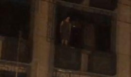 网友爆料坠楼案件视频最新,惊现坠楼案件，真相令人唏嘘