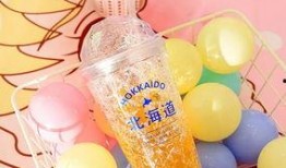 抖音最新爆料圣诞杯,圣诞杯背后的神秘故事与潮流趋势！